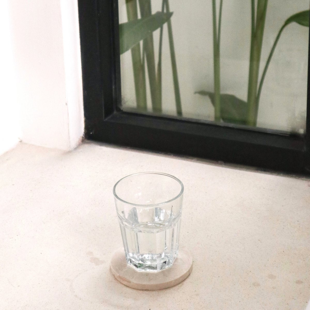 Untersetzer Ranuka aus weißem Marmor