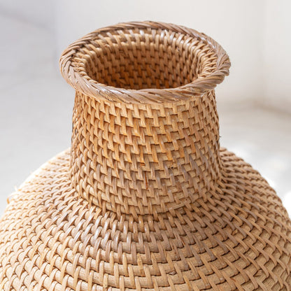 Vase Kamari aus Rattan und Holz