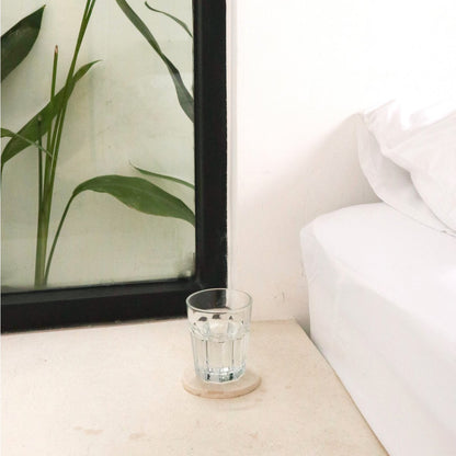 Untersetzer Ranuka aus weißem Marmor